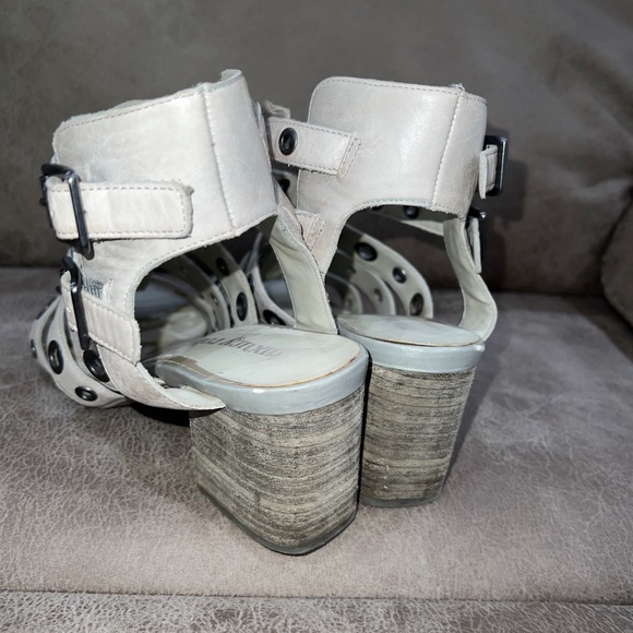 Luxury Rebel Mandy Womens Gray Studded  Ankle Strap Block Heel Size 38.5 Euro - Picture 8 of 14